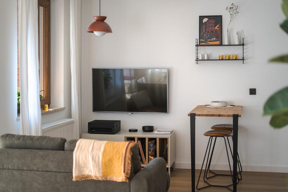 TV and multimedia, Seating area