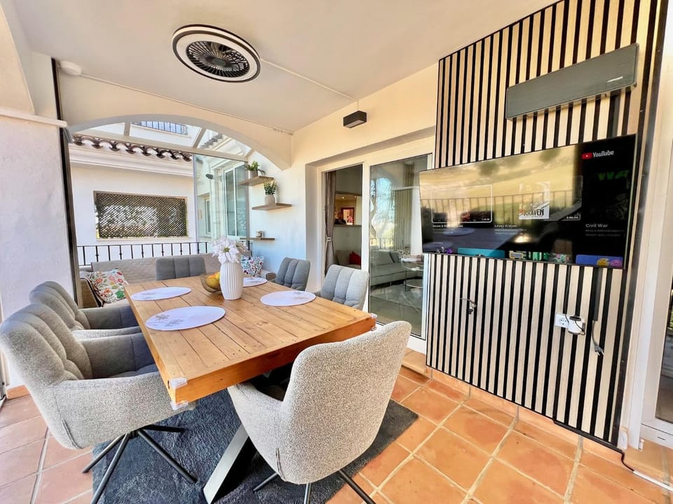 Balcony/Terrace, Dining area