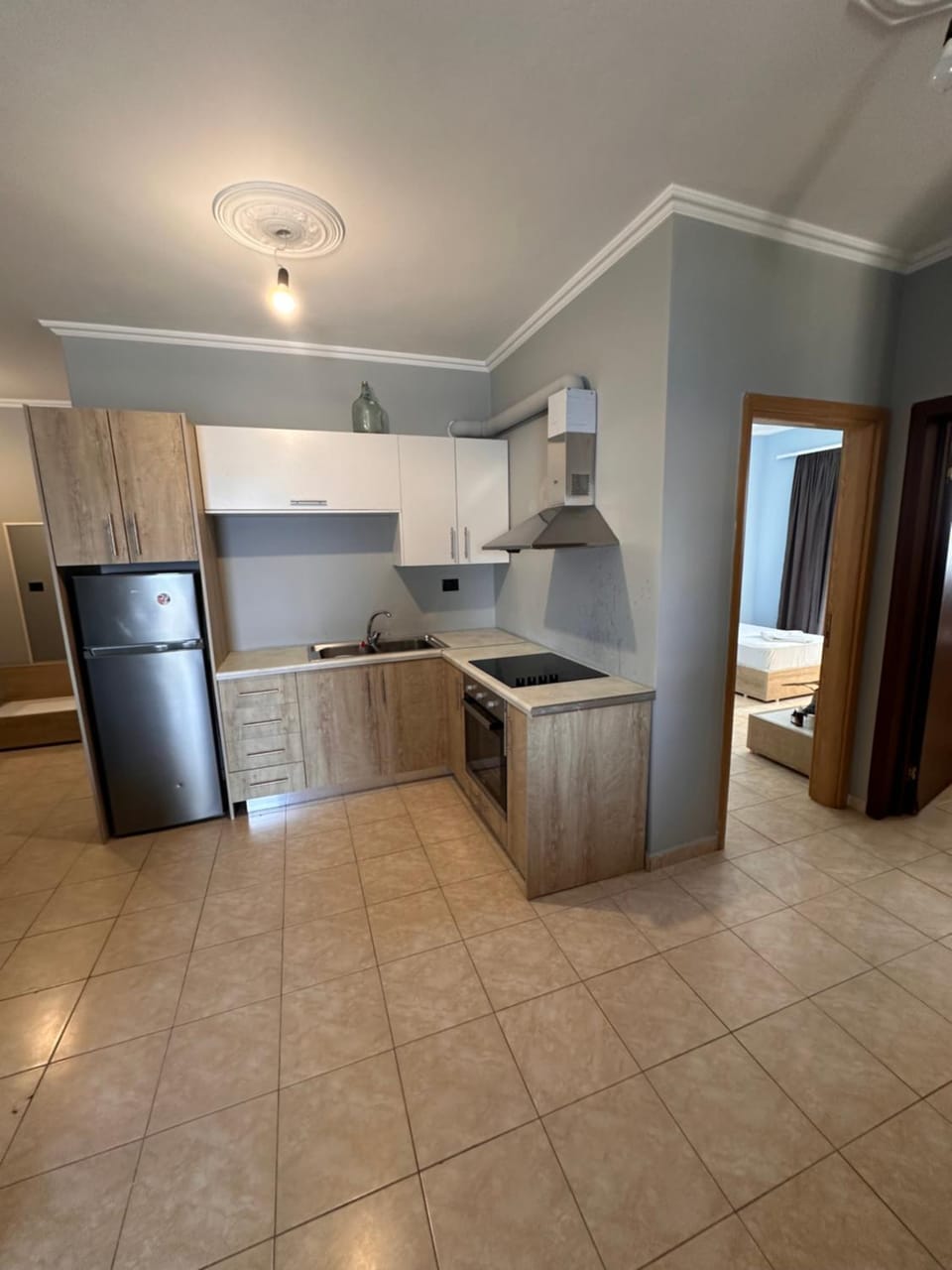 Kitchen or kitchenette, oven