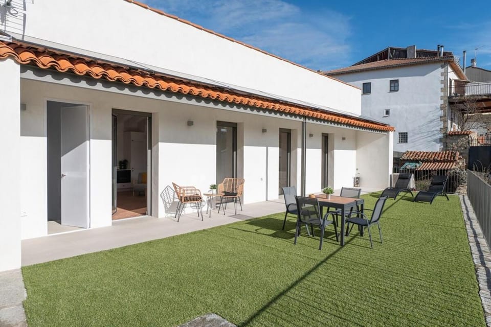 Patio, Garden, sunbed