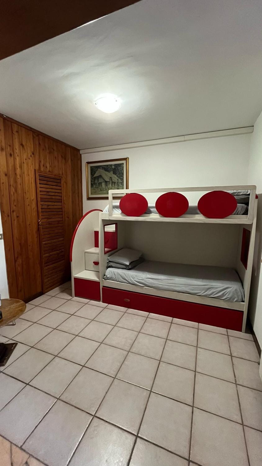 bunk bed