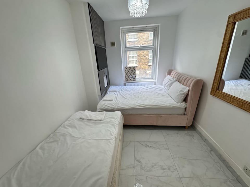 Nice 2 bedroom flat on first floor Apartment in City of Westminster