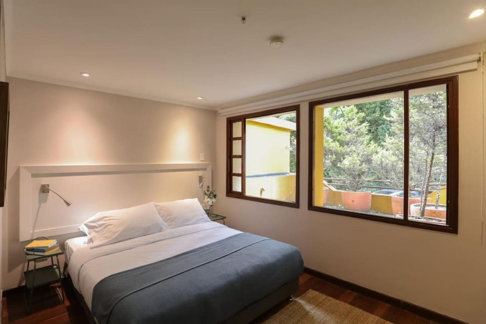 Modern Comfort in the Heart of Zona G 202 Apartment in Bogota