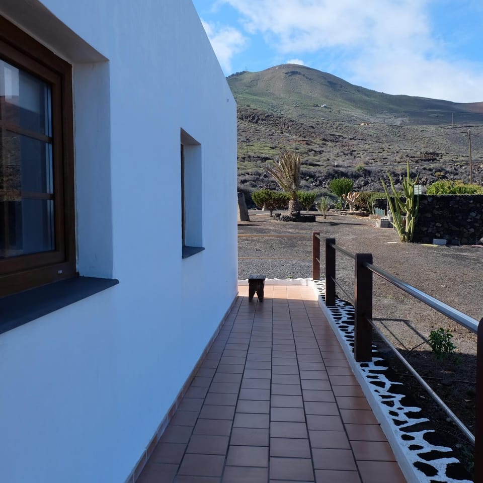 Casa QUILI House in El Hierro