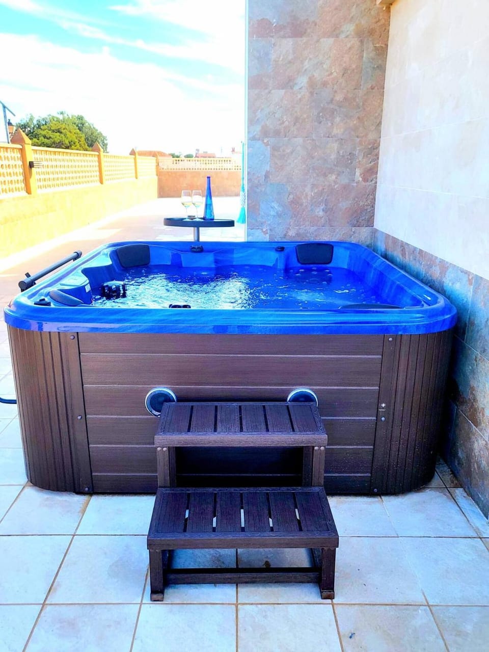 ENJOY House with Large Pool & Jacuzzi Villa in Maxorata