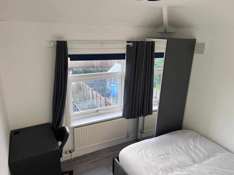 Bliss Room Vacation rental in Bury