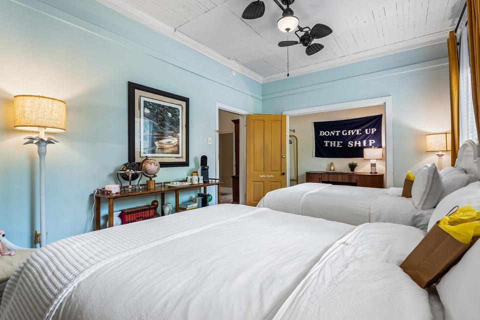 Old Carrabelle Hotel Captains Quarters Suite House in Carrabelle