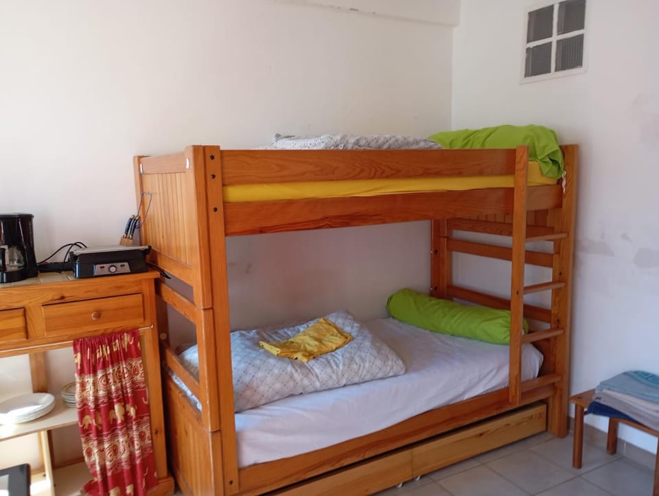 bunk bed