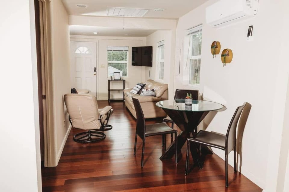 Tranquil Family Home Near BWI Casino Shopping & Fire Pit House in Severn