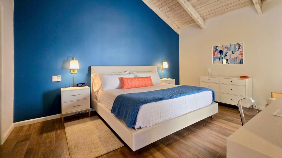 Racquet Club Retreat House in Rancho Mirage