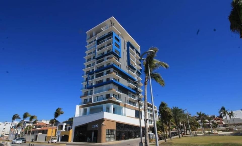 Property building, Day, City view