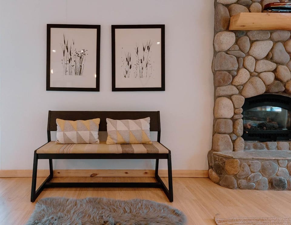 Beautiful and Spacious Home - Walk to Lake & Beach House in Lake Tahoe
