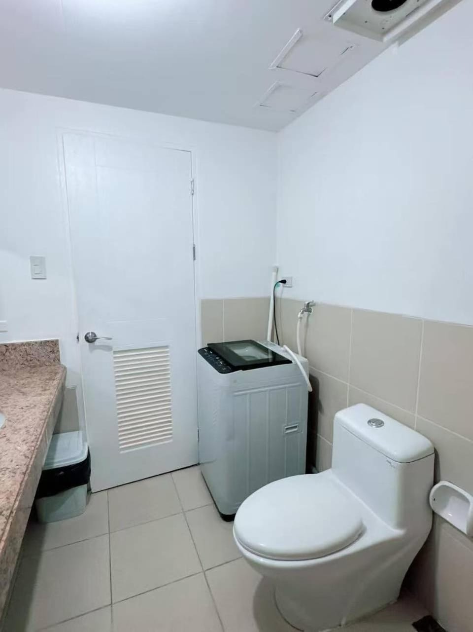 Tan condo fairway Hotel in Pasay