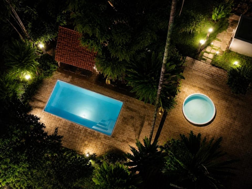 Night, Garden view