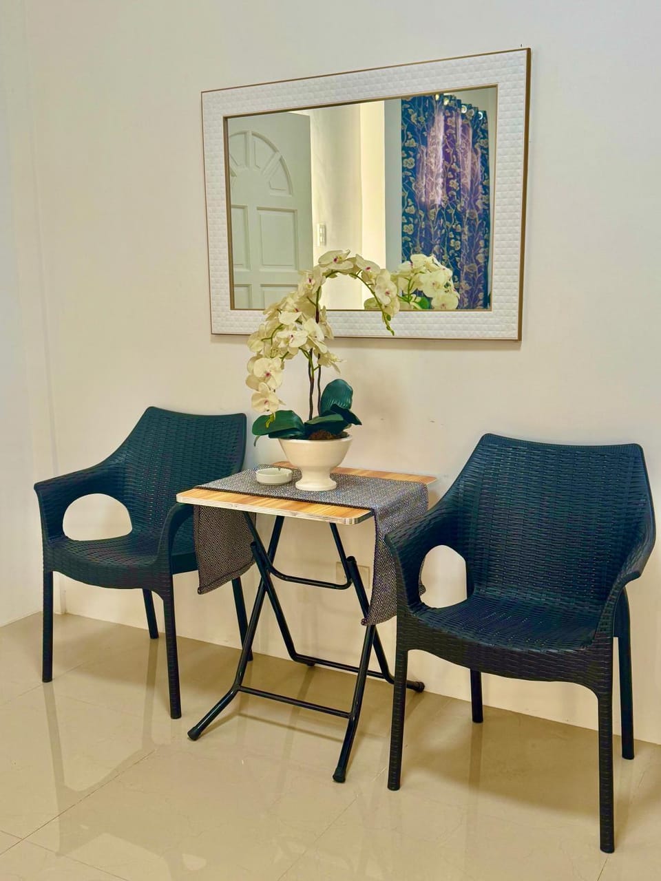 Eds Spacious 3-Bedroom 2-Full Bathroom House with Wifi, AC and Pool House in Central Visayas