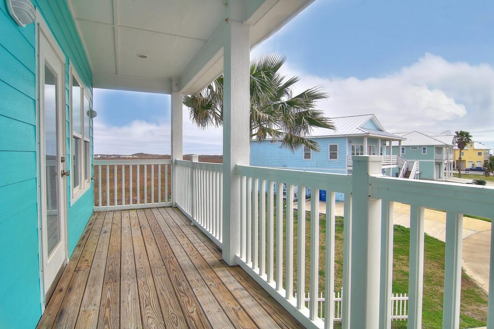 Casa Las Palmas - Boardwalk to the Beach House in Port Aransas