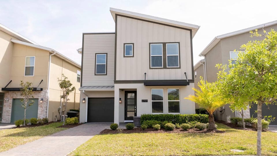 Stunning Game Room & Pool Jacuzzi Storey Lake 2799 House in Kissimmee