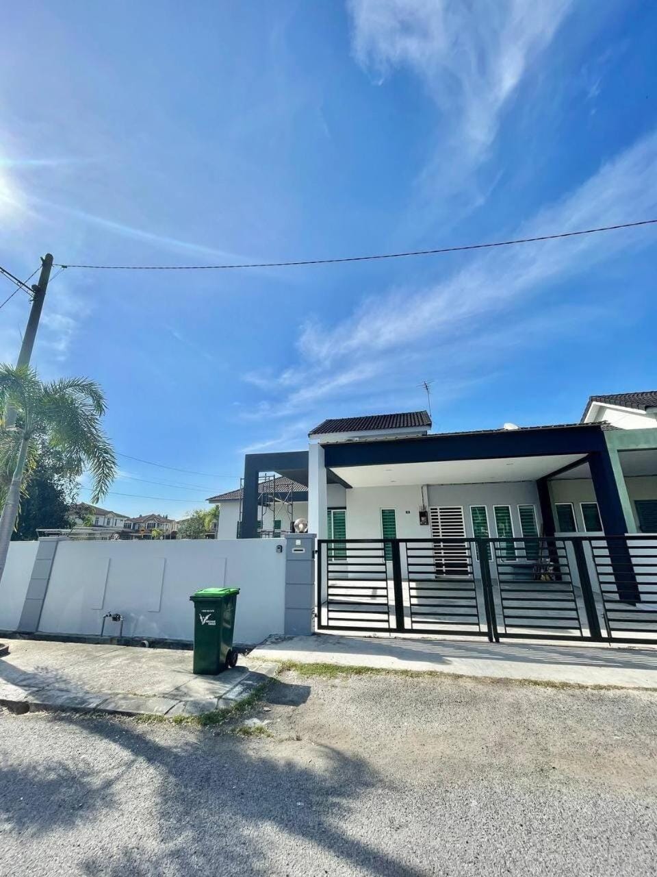 Property building, Day, Parking