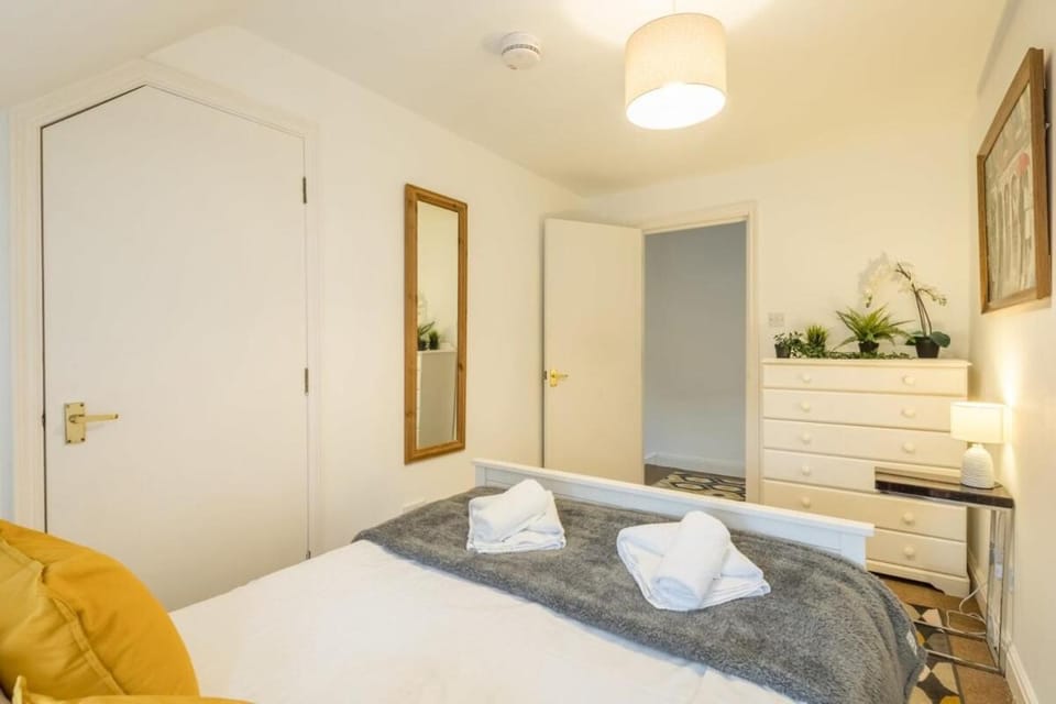 Next To Park 3 Bedroom V CENTRAL House in Cambridge