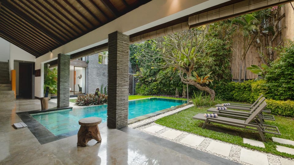 Garden, Garden view, Pool view, Swimming pool, sunbed
