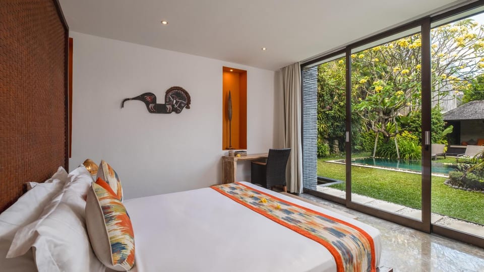 Bed, Photo of the whole room, Bedroom, Garden view
