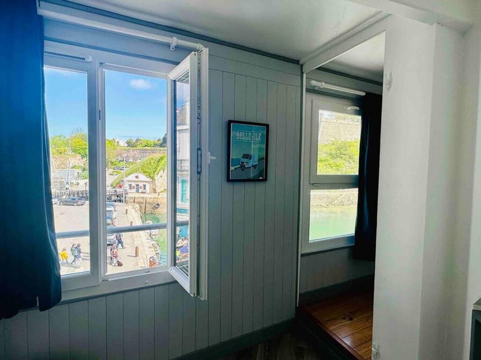 Triplex au cœur de Le Palais avec Internet - FR-1-418-261 Apartment in Brittany