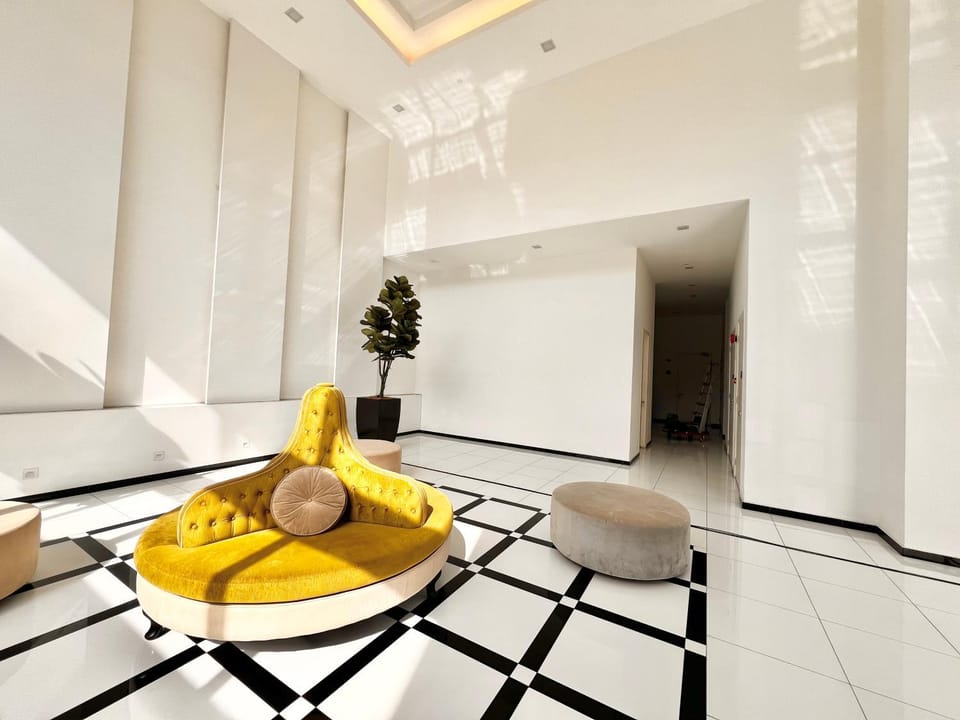 Lobby or reception, Seating area