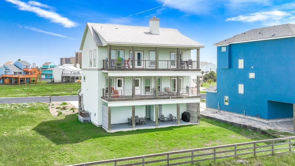 Shore Beats Work- Ocean Views & Elevator House in Fort Walton Beach
