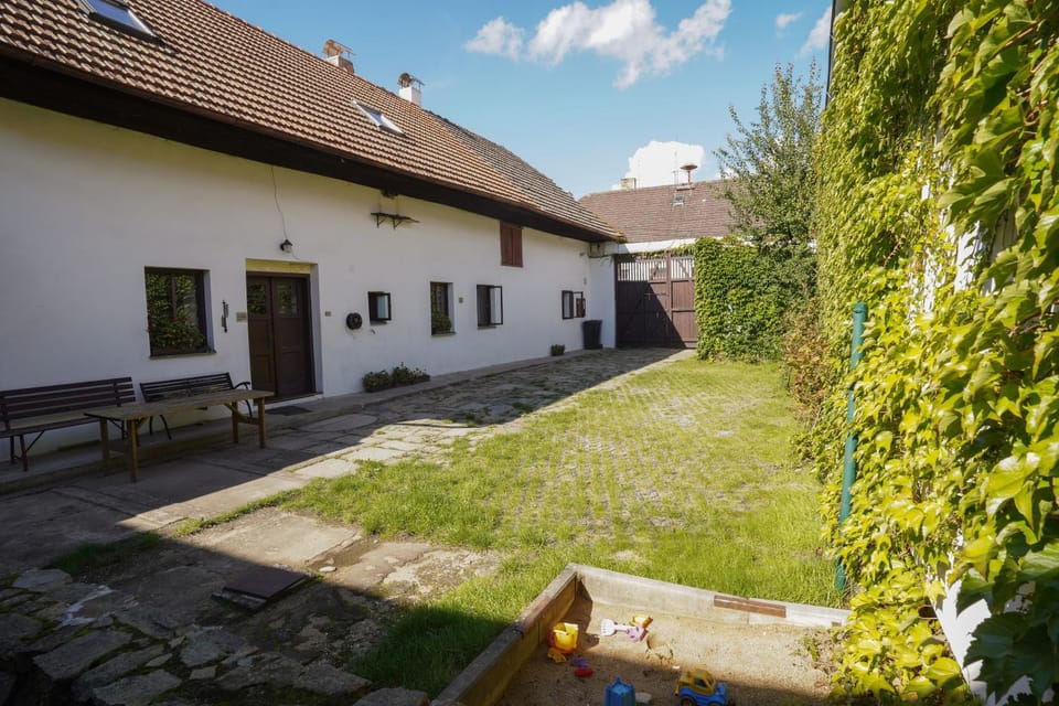Inner courtyard view