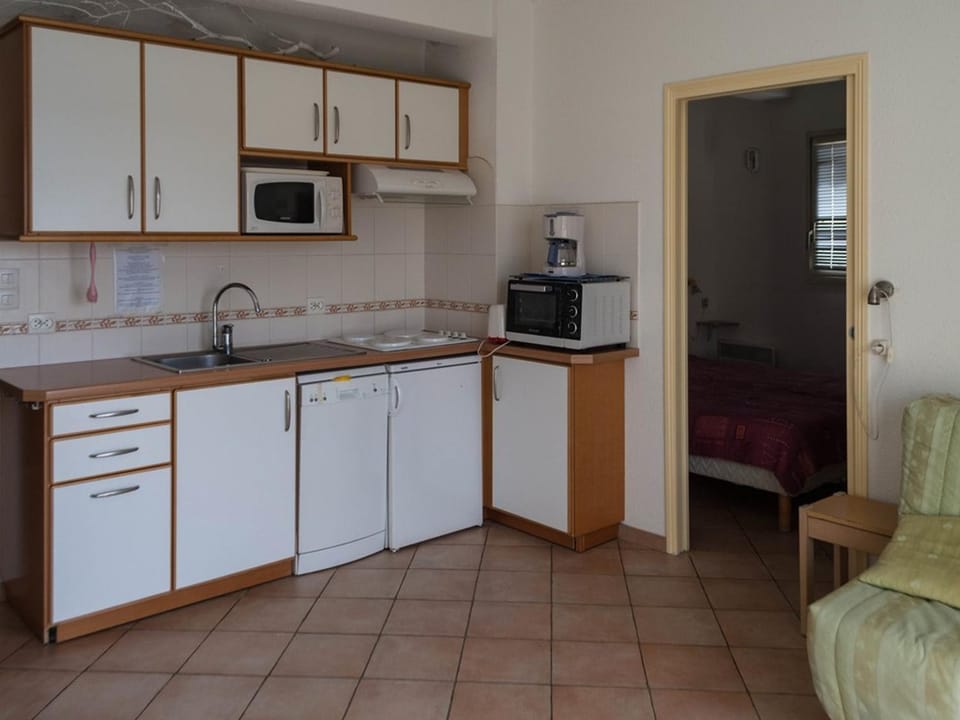 Le Lavandou, T2 avec terrasse vue mer et parking, 4 pers. - FR-1-803-82 Apartment in Le Lavandou