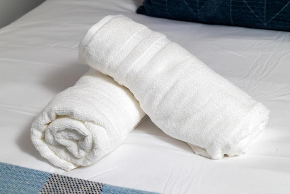 Bed, Photo of the whole room, Bedroom, towels