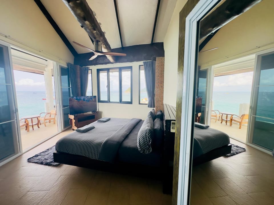 Ocean Front Villa Koh Tao Villa in Ko Tao