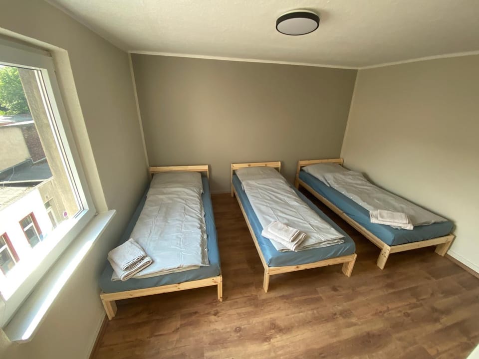 EMAS 6 Wohnung mit 3 Einzelbetten, Küche Apartment in Krefeld
