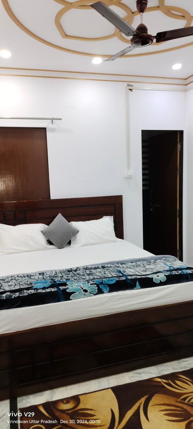 Shri Dev Dham Vacation rental in Uttar Pradesh