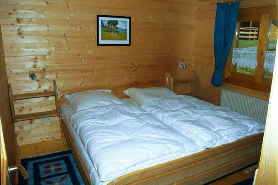 Bed, Photo of the whole room, Bedroom, Garden view
