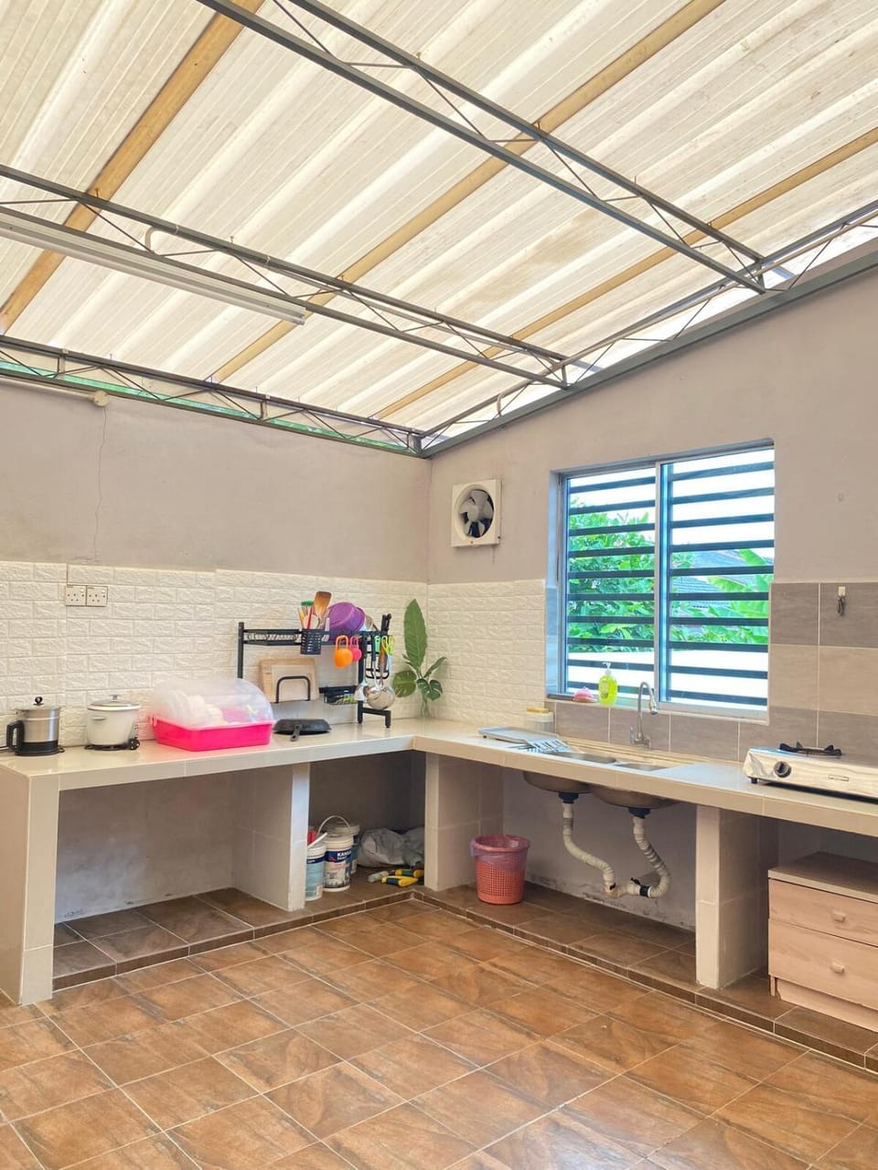 Kitchen or kitchenette