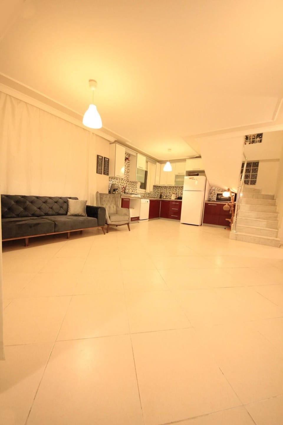 Living room, Seating area, kitchen