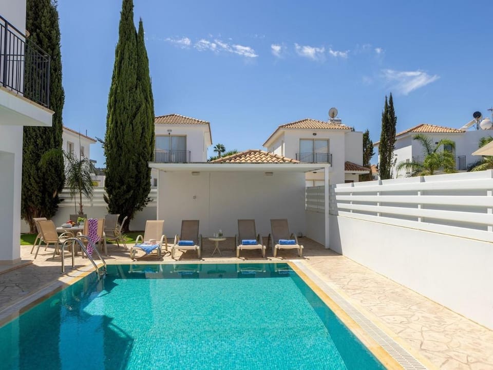 Balcony/Terrace, Swimming pool