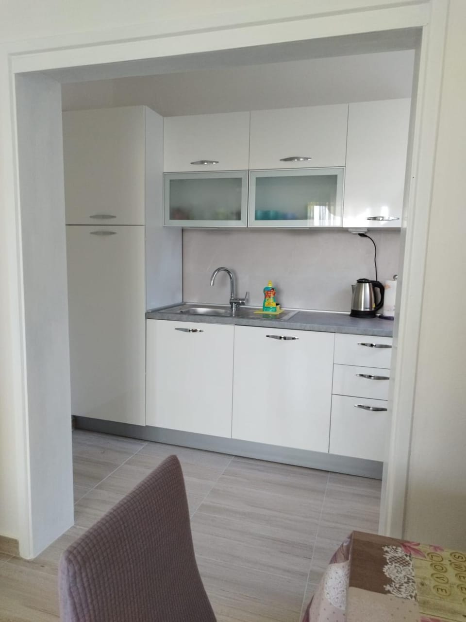 Coffee/tea facilities, Food, stove