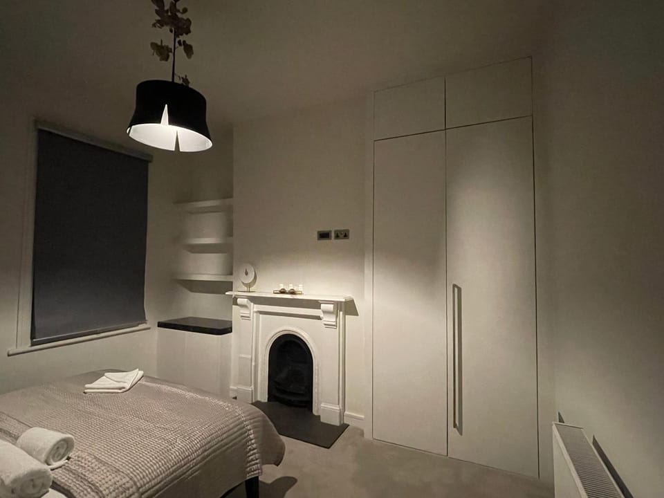 Quintessential Town House Close to Central London Apartment in London Borough of Southwark