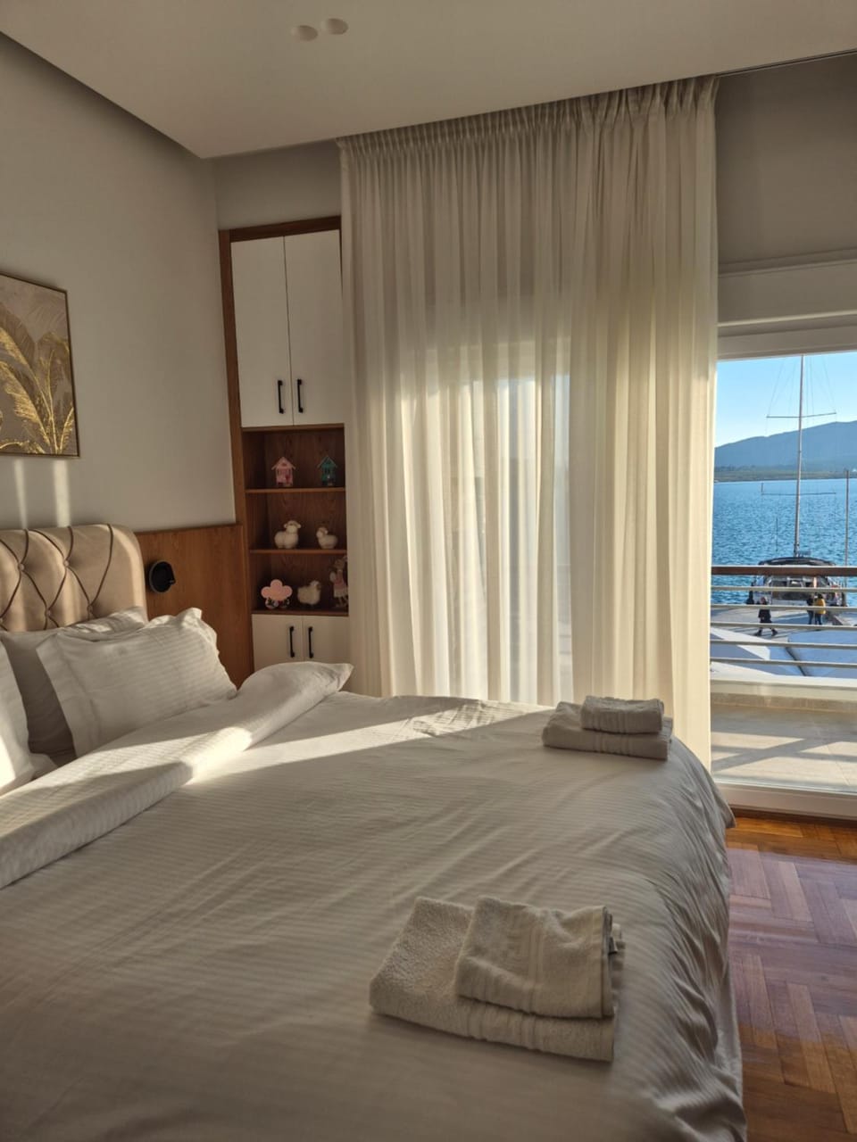Bed, Sea view