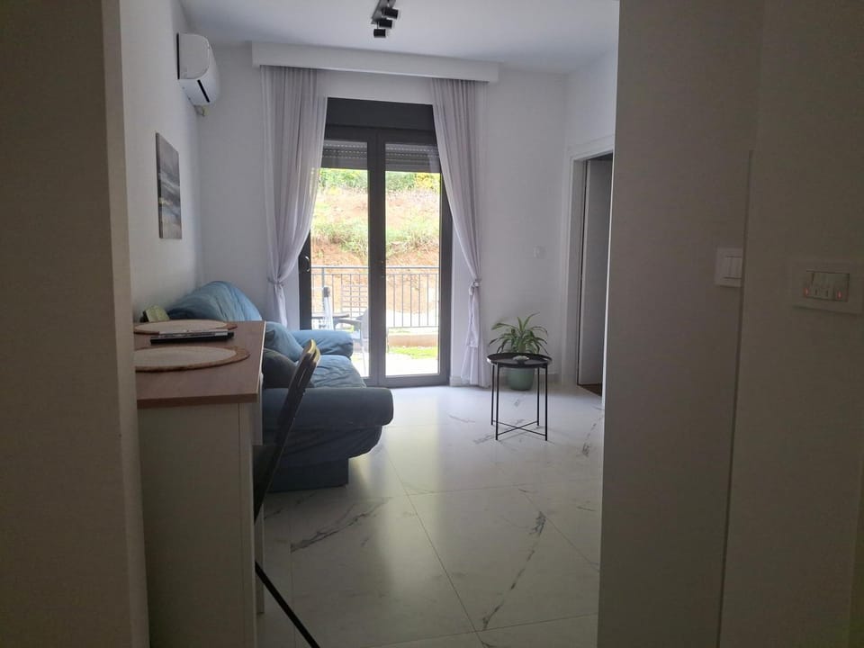 Green Harmony Apartment in Dobrota