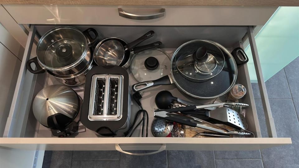Kitchen or kitchenette, toaster
