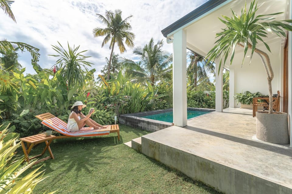 Patio, Garden, Garden view, Pool view, Swimming pool, sunbed