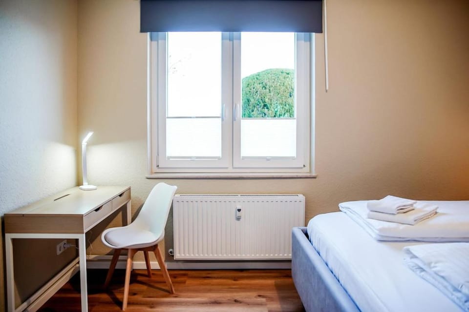 Photo of the whole room, Bedroom