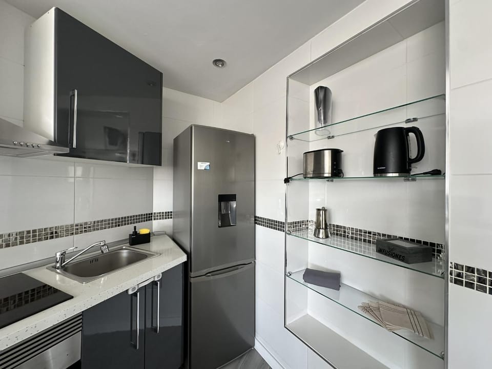 Coffee/tea facilities, Kitchen or kitchenette