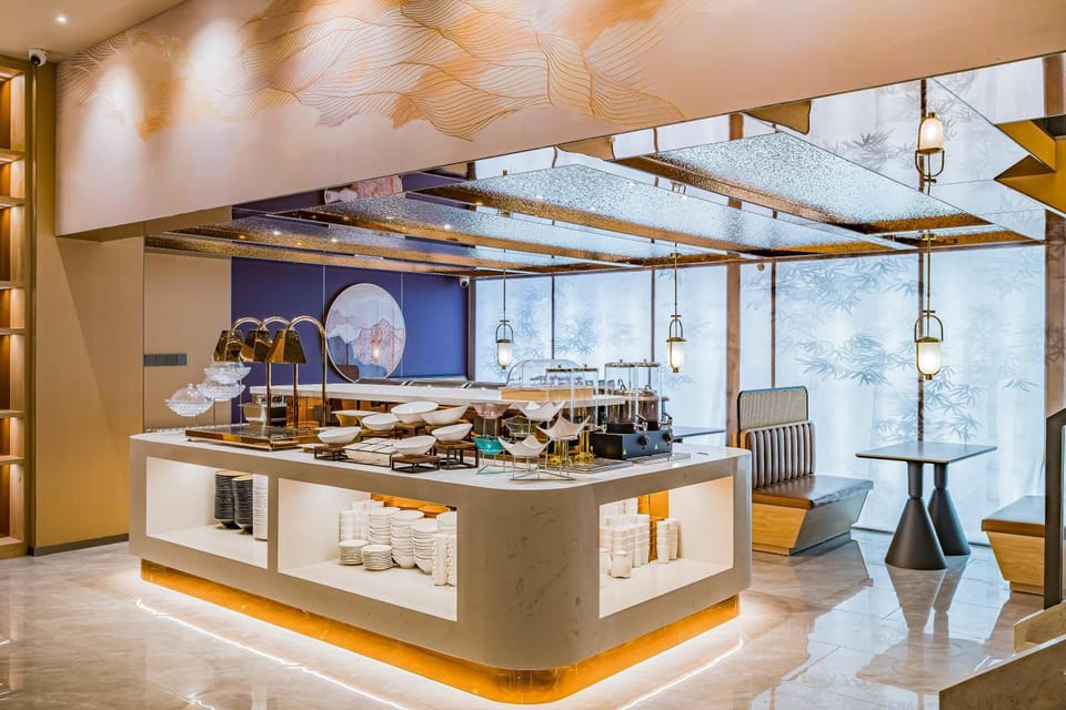 Restaurant/places to eat, Buffet breakfast