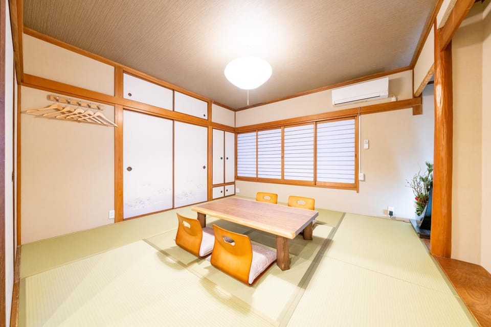 安 サウナで整う貸切の宿 usj 万博会場近く 無料駐車場 寝室6 寝具14 バスルーム4 Villa in Osaka
