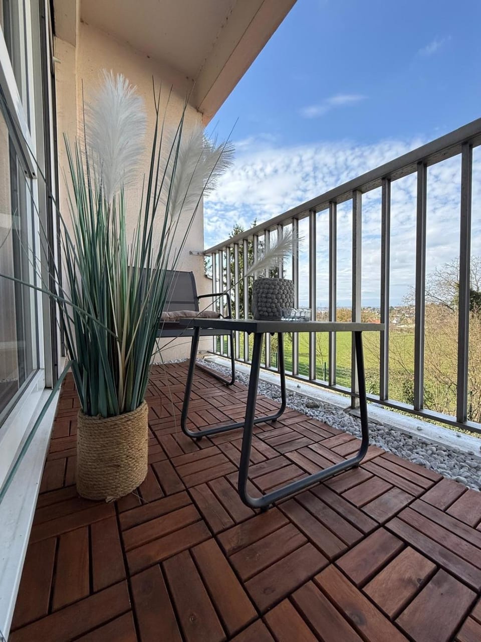 Appartement T2 rénové avec balcon et parking Apartment in Metz