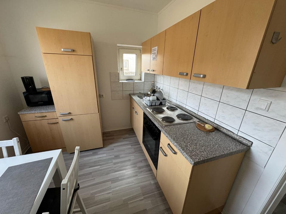 Kitchen or kitchenette, dishwasher